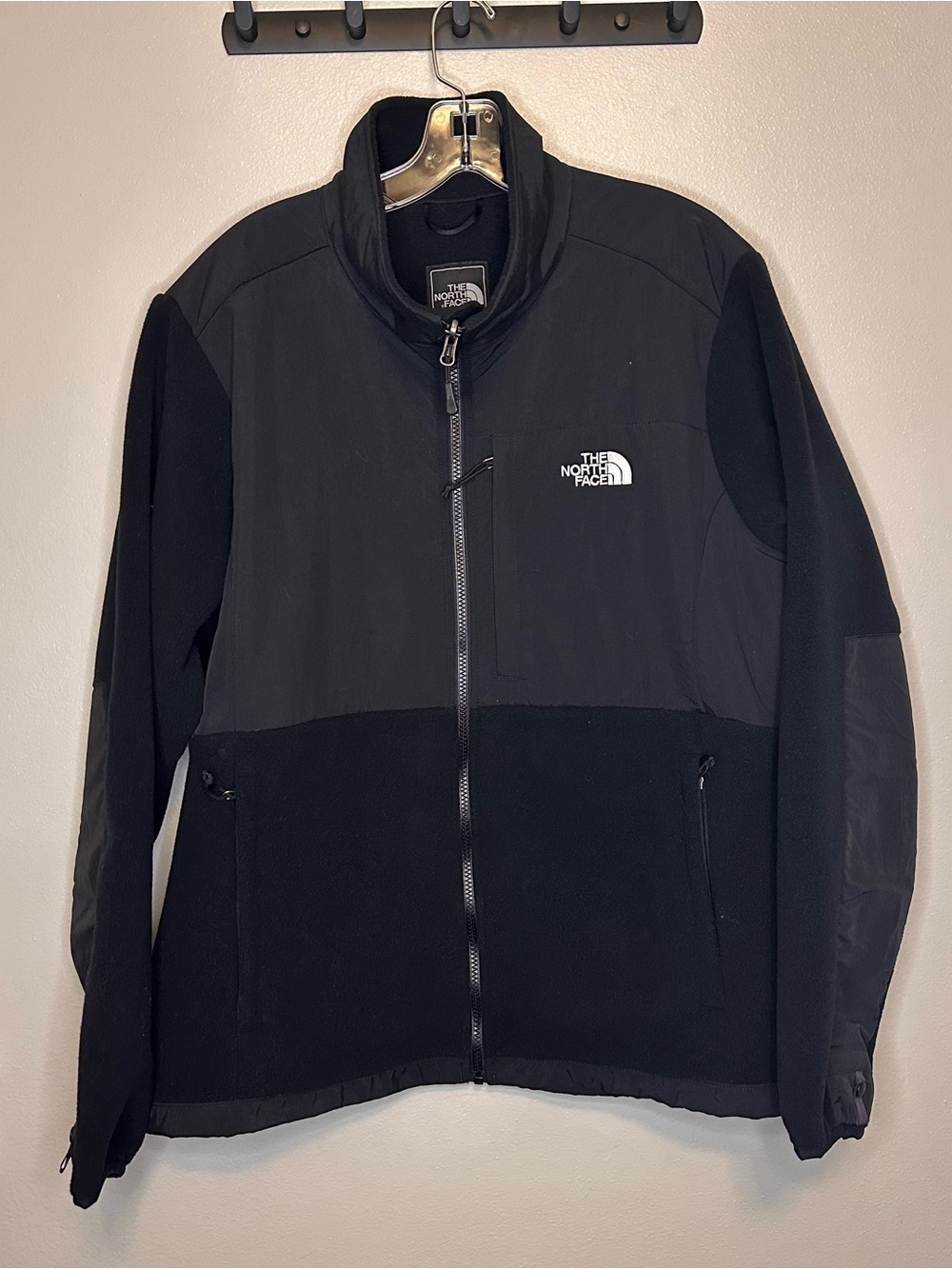 The North Face Women’s Black Two-Tone Fleece Jacket